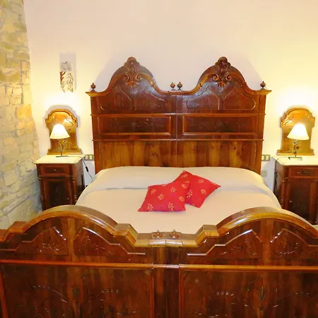 Castello Cortevecchio ホテル グッビオ