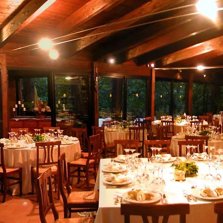 Castello Cortevecchio ホテル 3*